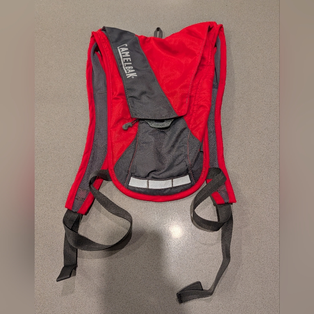 Camelbak HydroBak 1.5L 50oz Hydration Pack Backpack - Red